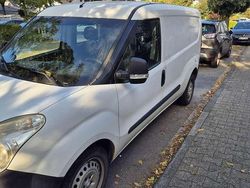 Weiß Gebraucht 2013 Opel Combo Van / Kleinbus | 2.700 €
