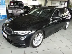 Schwarz Gebraucht 2023 BMW 318 Kombi | 27.990 € (Fairer Preis)