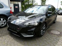 Schwarz Gebraucht 2021 Ford Focus ST-Line Kombi | 16.800 € (Guter Preis)