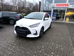 Schneeweiß Neu 2024 Toyota Yaris Hybrid Team Kleinwagen | 25.980 € (Fairer Preis)