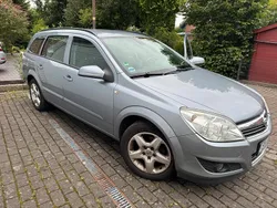 Blau Gebraucht 2008 Opel Astra Kombi | 2.950 € (Teuer)