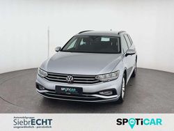 Silber (metallic) Gebraucht 2023 VW Passat Business Kombi | 29.970 € (Fairer Preis)
