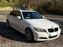Weiß Gebraucht 2008 BMW 330 Limousine | 8.800 € (Guter Preis)