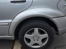 Silber Gebraucht 2004 Mercedes ML55 AMG AMG SUV | 12.000 € (Fairer Preis)