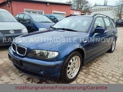 Blau Gebraucht 2003 BMW 320 Lifestyle Kombi | 1.199 € (Fairer Preis)