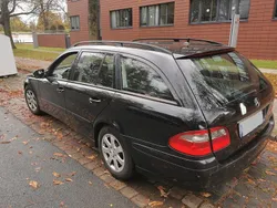 Schwarz Gebraucht 2009 Mercedes E200 Kombi | 2.999 €