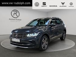 Delfingrau metallic Gebraucht 2022 VW Tiguan Elegance SUV | 34.329 € (Fairer Preis)