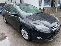 Pantherschwarz metallic Gebraucht 2012 Ford Focus Titanium Kombi | 4.350 € (Etwas zu teuer)
