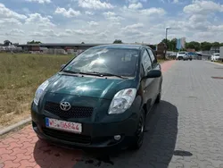 Grün Gebraucht 2006 Toyota Yaris Executive Limousine | 3.690 €