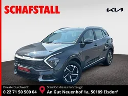 Grau ((h8g) pentametal met.) Gebraucht 2024 Kia Sportage Vision SUV | 28.979 € (Superpreis)