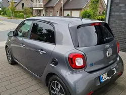 Grau Gebraucht 2020 Smart ForFour Electric Drive Passion Kleinwagen | 15.849 €