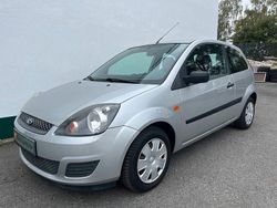 Silber Gebraucht 2007 Ford Fiesta Fun X Kleinwagen | 3.950 € (Teuer)