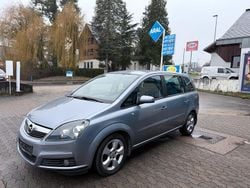 Grau Gebraucht 2005 Opel Zafira Edition Van / Kleinbus | 3.990 € (Fairer Preis)