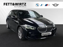 Saphirschwarz metallic Gebraucht 2024 BMW 118 M Sport Kleinwagen | 28.888 € (Fairer Preis)