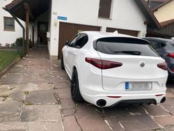 Weiß Gebraucht 2022 Alfa Romeo Stelvio Veloce SUV | 39.900 € (Teuer)