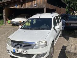 Gebraucht 2009 Dacia Logan Lauréate Limousine | 3.090 € (Etwas zu teuer)