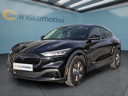 Schwarz Gebraucht 2022 Ford Mustang Mach-E SUV | 51.299 €