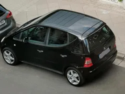 Schwarz Gebraucht 2000 Mercedes A190 Kleinwagen | 900 € (Guter Preis)