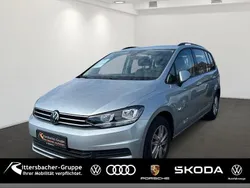(oyster silver metallic) Gebraucht 2024 VW Touran Comfortline Van / Kleinbus | 29.970 € (Guter Preis)