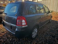 Grau Gebraucht 2013 Opel Zafira Eco Van / Kleinbus | 2.699 € (Etwas zu teuer)