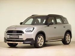 Melting silver met. Gebraucht 2024 Mini Countryman Favoured SUV | 36.480 € (Fairer Preis)