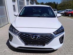 Polar white / sol Gebraucht 2020 Hyundai Ioniq Style Kleinwagen | 17.490 € (Fairer Preis)