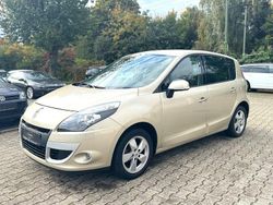 Beige Gebraucht 2010 Renault Scénic III Dynamique Van / Kleinbus | 4.590 € (Fairer Preis)