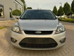 Silber Gebraucht 2009 Ford Focus Limousine | 1.500 € (Guter Preis)