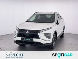Weiß Gebraucht 2022 Mitsubishi Eclipse Cross Basis SUV | 21.470 € (Superpreis)