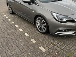 Grau Gebraucht 2016 Opel Astra Dynamic Kombi | 10.800 € (Teuer)