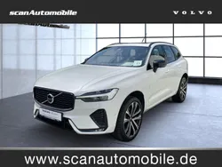Crystal white (weiß) Gebraucht 2021 Volvo XC60 R-Design SUV | 38.990 € (Etwas zu teuer)