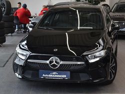 Kosmosschwarz metalliclack Gebraucht 2019 Mercedes A200 Limousine | 19.550 € (Fairer Preis)
