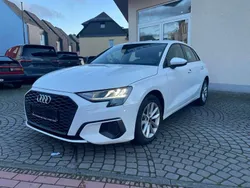 Ibisweiß Gebraucht 2023 Audi A3 Limousine | 24.190 € (Guter Preis)