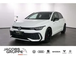 Pure white Gebraucht 2024 VW Golf VIII Style Limousine | 38.940 € (Superpreis)