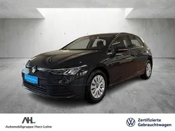 Grau Gebraucht 2021 VW Golf VIII Basis Limousine | 17.298 € (Guter Preis)