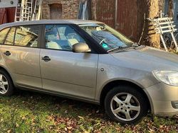 Silber Gebraucht 2010 Skoda Fabia Kombi | 3.500 € (Fairer Preis)