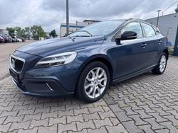 Blau Gebraucht 2017 Volvo V40 CC Plus Kombi | 15.980 € (Fairer Preis)