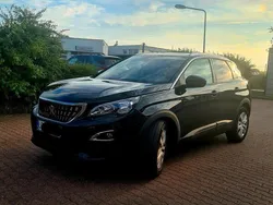 Schwarz Gebraucht 2019 Peugeot 3008 Active SUV | 16.000 € (Etwas zu teuer)