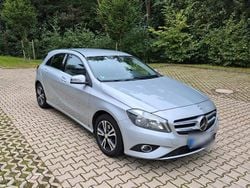 Silber Gebraucht 2014 Mercedes A180 Edition Limousine | 8.999 € (Guter Preis)