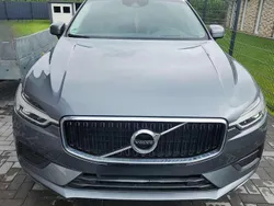 Grau Gebraucht 2018 Volvo XC60 Momentum SUV | 32.500 € (Etwas zu teuer)