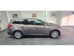 Grau Gebraucht 2013 Ford Focus Titanium Kombi | 5.900 € (Fairer Preis)