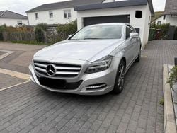 Silber Gebraucht 2013 Mercedes CLS250 Shooting Brake Kombi | 15.950 € (Guter Preis)