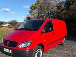 Rot Gebraucht 2009 Mercedes Vito Van / Kleinbus | 5.700 € (Guter Preis)