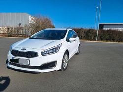 Weiß Gebraucht 2017 Kia Ceed Coupé | 6.500 € (Guter Preis)