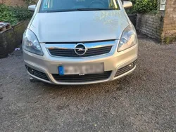 Silber Gebraucht 2007 Opel Zafira Van / Kleinbus | 2.200 € (Fairer Preis)