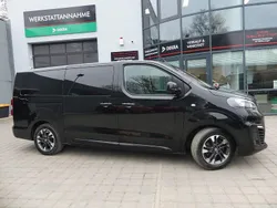 Diamant schwarz/karbon schwarz Gebraucht 2023 Opel Zafira Life Van | 35.800 € (Guter Preis)