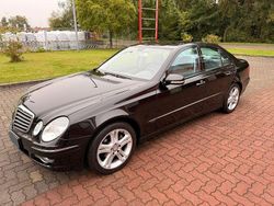 Schwarz Gebraucht 2007 Mercedes E280 Avantgarde Limousine | 8.990 € (Fairer Preis)