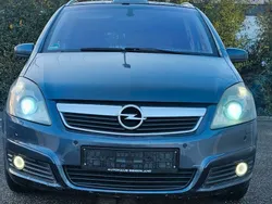 Blau Gebraucht 2007 Opel Zafira Sport Van / Kleinbus | 3.199 € (Fairer Preis)