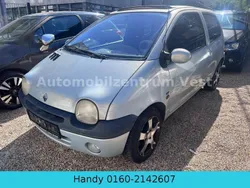 Silber Gebraucht 2002 Renault Twingo Kleinwagen | 990 € (Fairer Preis)