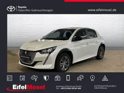 Lack weiss perlglänzend/typ auss (metallic) Gebraucht 2022 Peugeot e-208 Active Kleinwagen | 14.990 € (Guter Preis)
